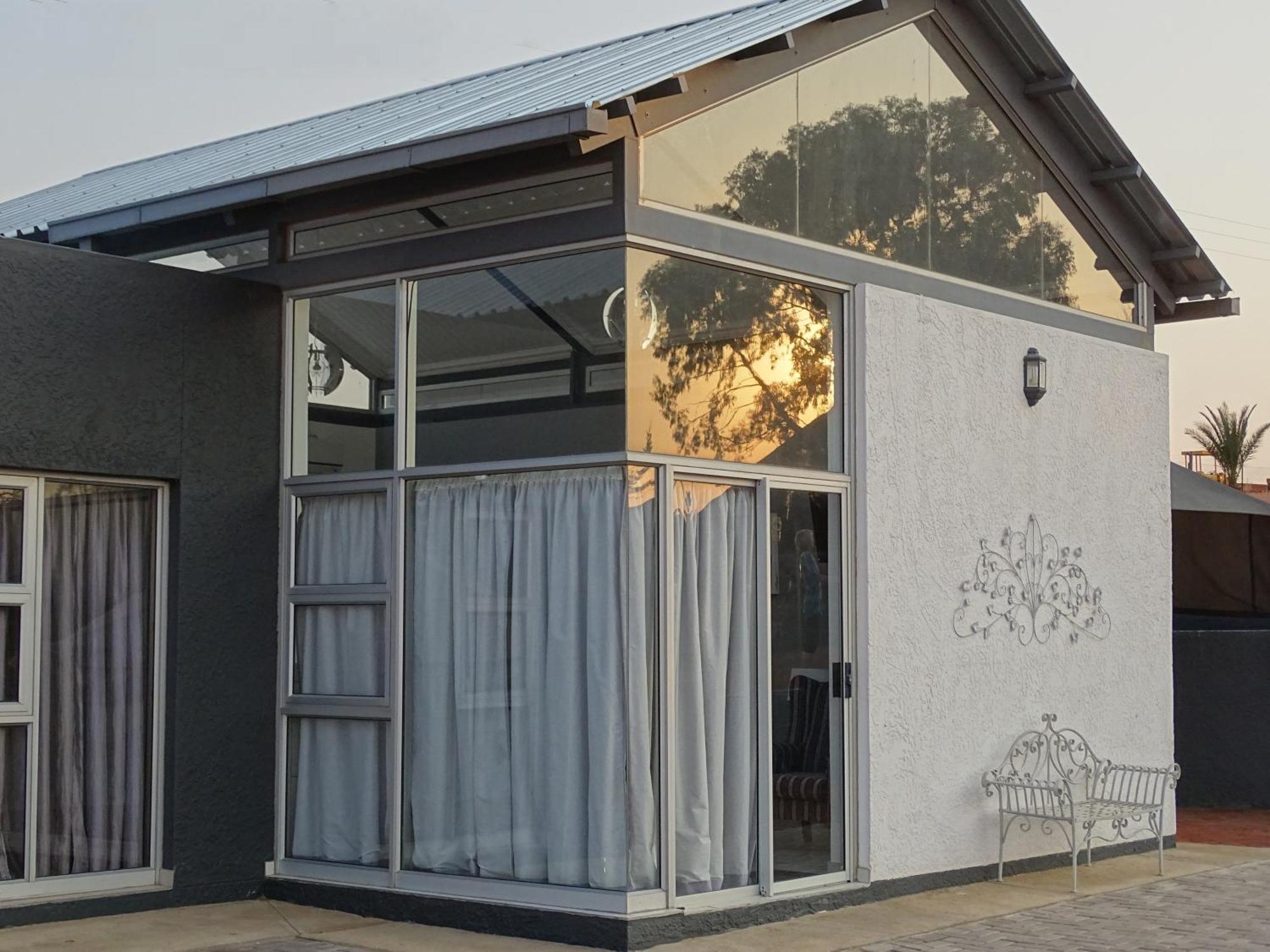 Eden Chalets Windhoek Exteriör bild